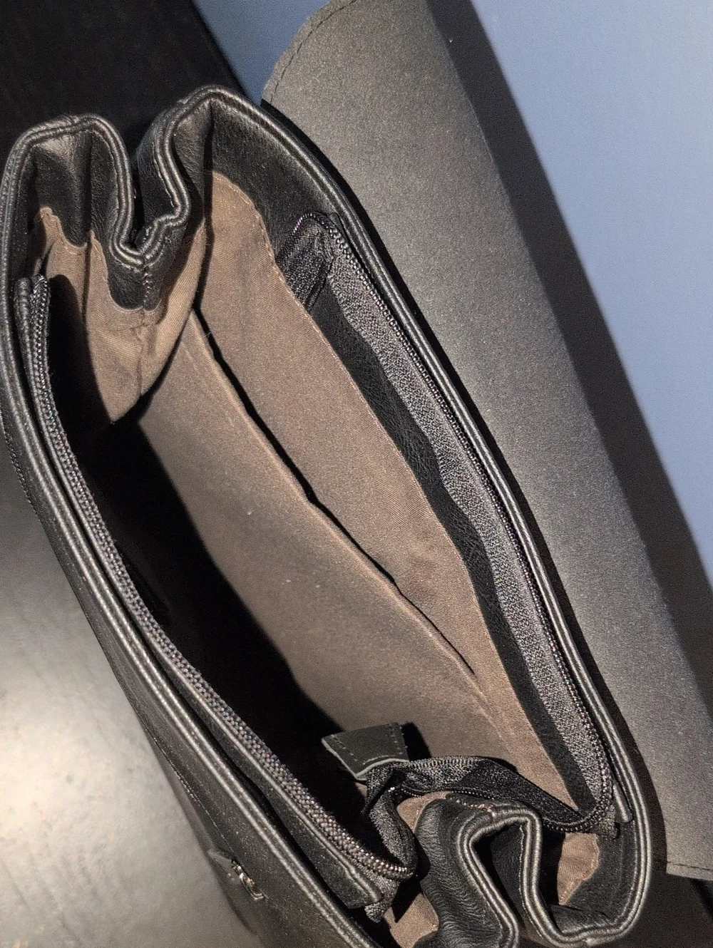 LXY Vegan Leather Vintage Laptop Backpack in black